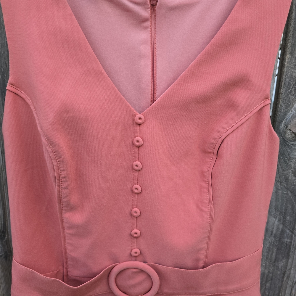 Sleeveless Coral Pink V Neck Belted Sheath Dress Size M - Picture 8 of 10